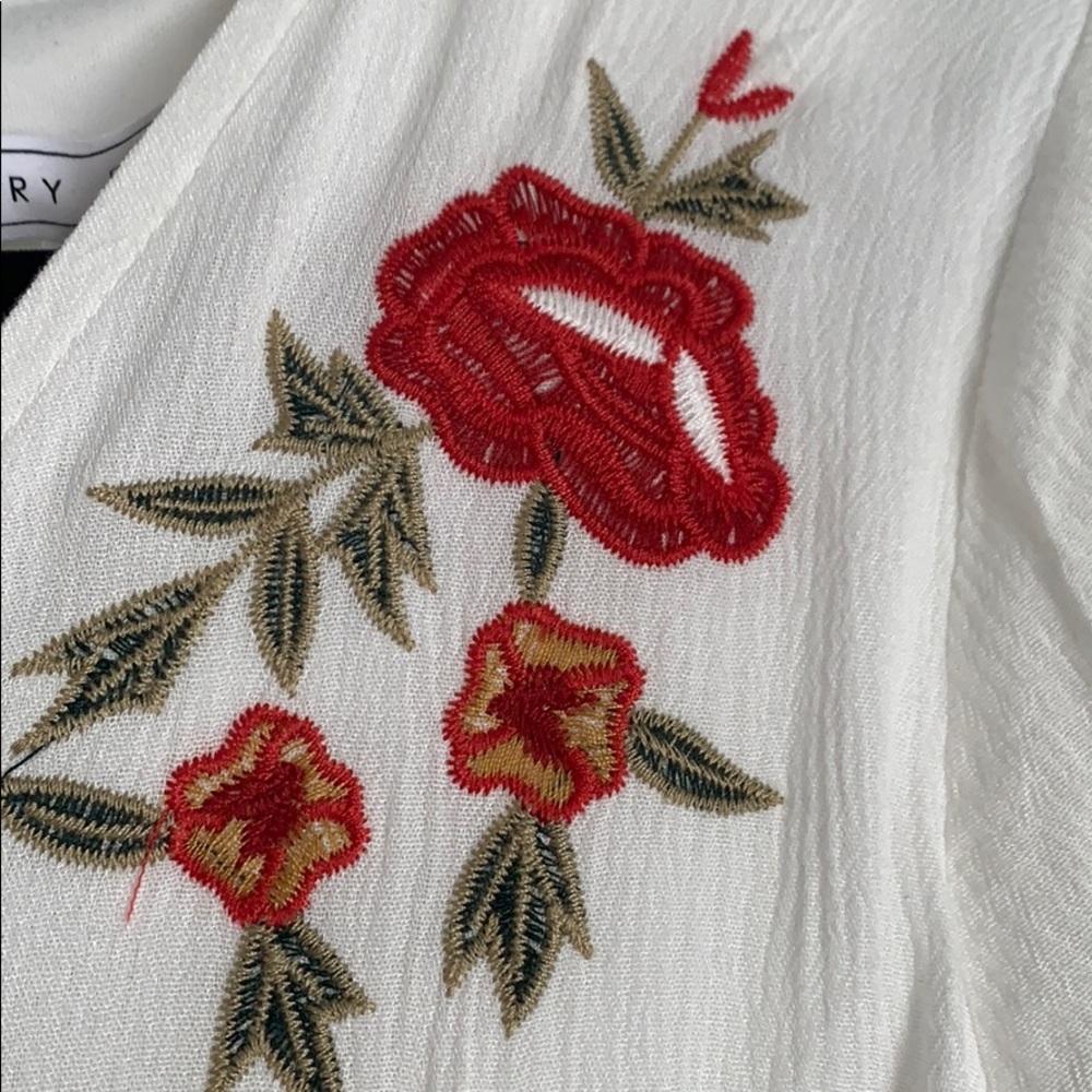 NWT White maxi floral red roses zip back size M - Picture 6 of 7